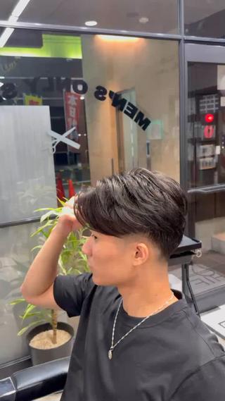 センターパート×フェード 