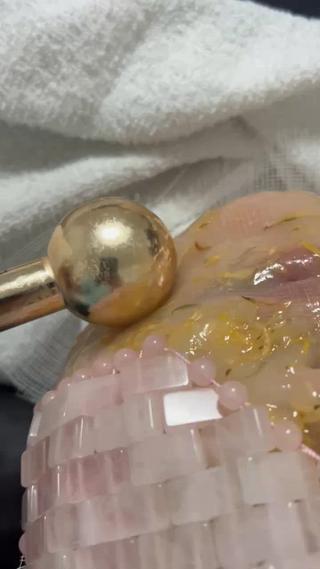 ゴールのボールがひんやりして最高
毛穴がぎゅっっっと閉まります！
私もお気に入りのアイテム
物販販売もやってまーす 
