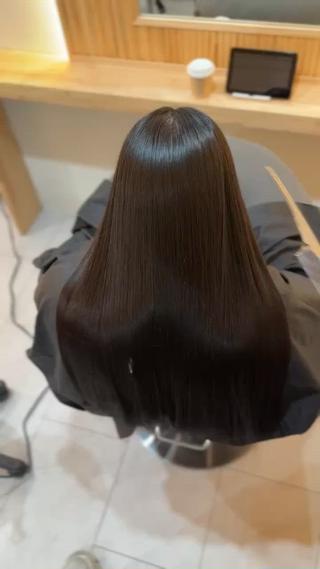 ロング attrait南堀江所属・乾かすだけで艶髪 松村海世のヘアスタイル