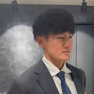 ショート パーマ メンズ SALOWIN 原宿 iori所属・💈センターパート パーマ特化💈雄太のヘアスタイル