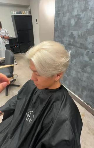 ミディアム カラー メンズ 💈センターパート 特化💈山本雄太のヘアスタイル