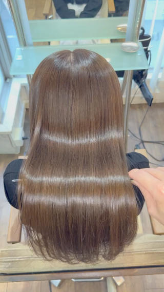 セミロング MiU所属・髪質改善|ストレート |ブリーチ|ゆたかのヘアスタイル