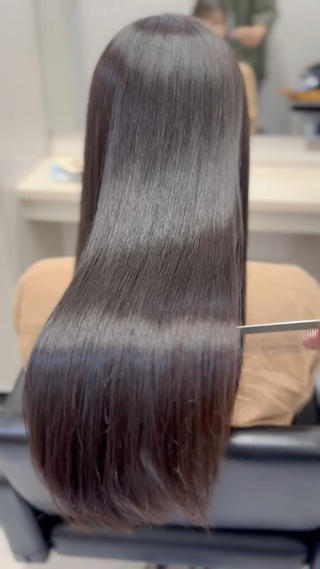 ロング JYO 髪質改善専門家のヘアスタイル