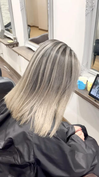 ただいま特別価格でバレイヤージュモデル募集してます！
定員になり次第終了しますので、気になる方早めのご予約お願いします！ 