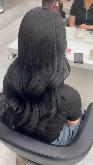 ロング 🖤ウルフ×ハイ トーン🖤KOYAのヘアスタイル