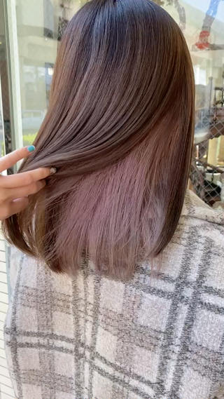 セミロング カラー モモカ/ハイトーン /バレイヤージュのヘアスタイル