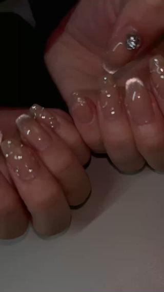 マグネットフレンチ　
ブライダルネイルにもおすすめです 