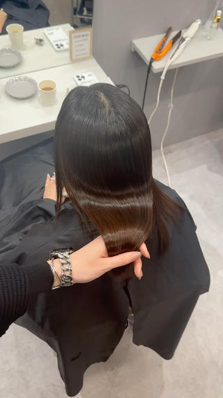 セミロング 韓国風✨髪質改善✨ 縮毛矯正✨松浦知奈美のヘアスタイル