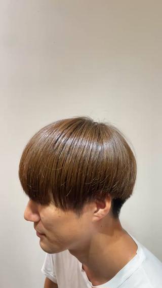 黒髪からシングルカラーで透明感のあるアッシュブラウンに 