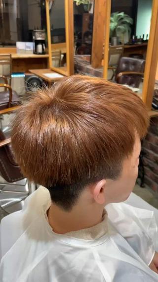 モカブラウン
黒染めされてる方でもオススメ出来るカラーです！ 