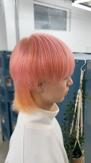 ハイブリーチで作るピンクカラー！

ブリーチカラー是非お任せください 