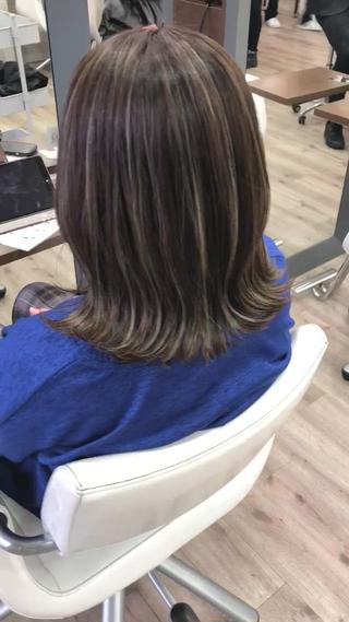 ミディアム 飛田 由貴のヘアスタイル