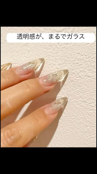 【透明感がまるでガラスクリアフレンチ】

指先に光をまとったような、繊細で上品なクリアフレンチ。
クリアの中にうっすらと光を反射するラインが入り、まるでガラスのような透明感を演出します。

︎ ナチュラルで清潔感のあるデザインが好きな方
︎ シンプルでも上質に見せたい方
︎ 自爪を美しく見せたい方

そんな方にぴったりのメニューです。

ベースはクリア、先端にほんのり輝くフレンチライン。
光の角度で印象が変わる“抜け感ネイル”をぜひ体験してください 