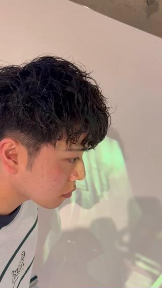 パーマ メンズ 吉沢遣人/レイヤー 艶カラー/パーマのヘアスタイル