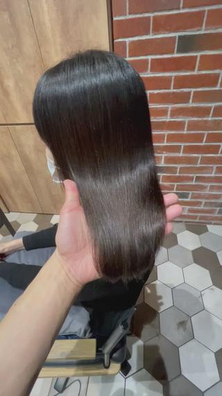 セミロング カラー パーマ 縞田 健一のヘアスタイル