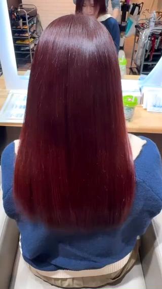 内部から外部までしっかり補修
カラーや縮毛矯正、普段の生活でのダメージケアを定期的にしましょう