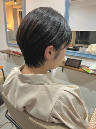 ショート カラー 目を惹く艶髪/髪質 改善カラー🤎ぐっちのヘアスタイル