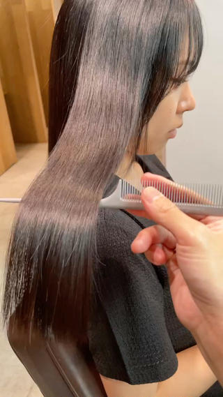 ダメージを最小限に抑えたツヤ髪カラーと最新の髪質改善トリートメントを1日にまとめて出来ます柔らかくなめらかな質感に必ずお客様が感動しています
 