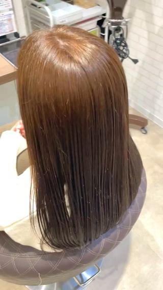 当店て取り扱ってるフローディアのトリートメントを使うことで艶々に仕上げることが出来ます
2stepと4stepがあり4stepですと持ちも良くなるので是非 