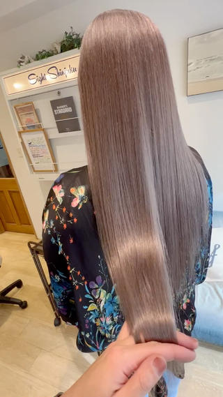 ロング 渋谷ハイトーン/ デザインカラー阿部のヘアスタイル