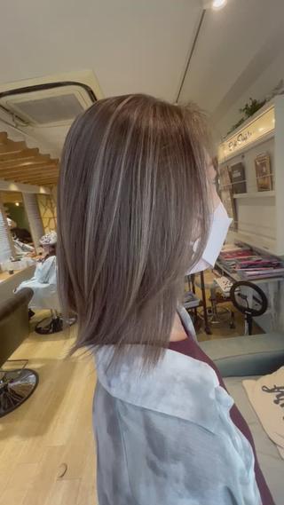 ミディアム 渋谷ハイトーン/ デザインカラー阿部のヘアスタイル