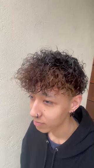 ショート パーマ 坂井 琉生のヘアスタイル