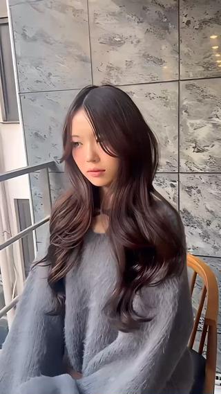 ロング カラー 🇰🇷韓国レイヤー ハイトーン/暖色のヘアスタイル