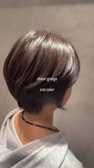 【sheer greige】
ハイライトブリーチ履歴ありのお客様
グレーたっぷりの配合で1色に♬.*゚