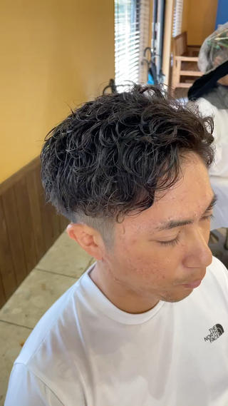 パーマ メンズ 飯泉/メンズカラー ツイスパ/メッシュのヘアスタイル