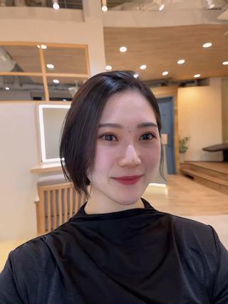 ピンピンしない！！縮毛矯正後のヘアスタイルになります◎
癖、広がり、うねり、全てトリートメントではどうにもなりません！！
朝の準備が5分は短くなることを保証できるヘアスタイルです！ 