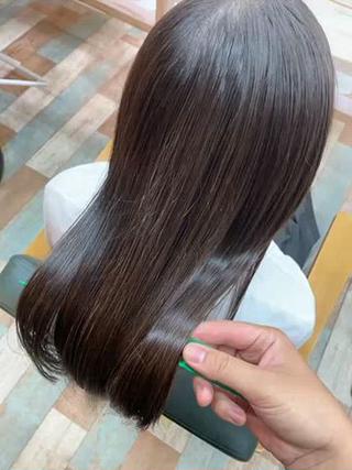 カラー door white hideのヘアスタイル