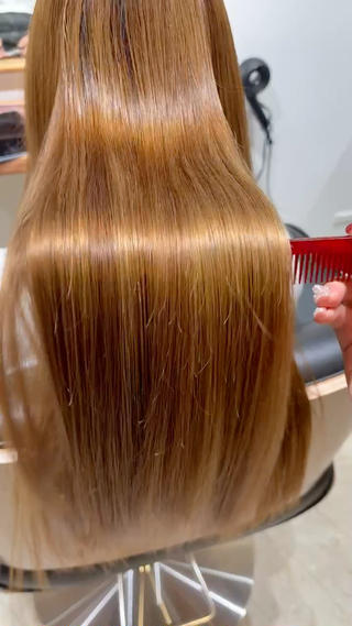 ダイヤモンドトリートメントで艶さら髪に️

毛質に合わせて施術させていただきます
 