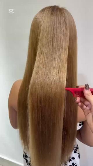 酸性ストレートはダメージレスで叶うナチュラル美髪
広がりやうねりを抑えて、さらっと柔らかいストレートに。
まっすぐすぎない自然な仕上がりで、毎朝のスタイリングも楽ちん！

ダメージを抑えながらクセや広がりをナチュラルに整える最新のストレート技術。髪に優しいのでカラーとの併用も安心で、柔らかく艶やかな仕上がりに。まっすぐすぎない自然体なストレート 