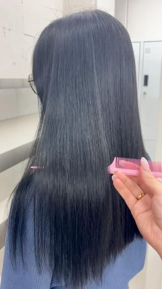 艶髪プレミアムケアカラー.⋆⟡
カラーや、毎日のアイロンでの痛みが気になる方はプレミアムケアカラーでの施術をオススメしてます!!
気になる方はを押してカウンセリングの際にお見せ下さい。
