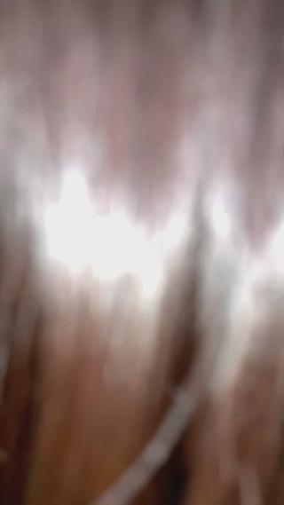 ほんのり赤み感じるブラウンカラー 