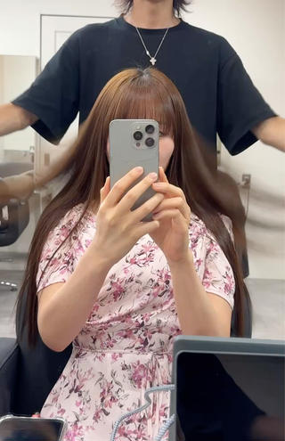 ロング カラー 🎀盛れる顔周り×レ イヤー×透明感/米田のヘアスタイル