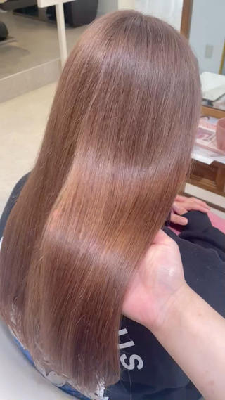 ロング カラー ヘアアレンジ 山﨑 まなかのヘアスタイル