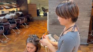 ミディアム カラー コバヤシ リナのヘアスタイル