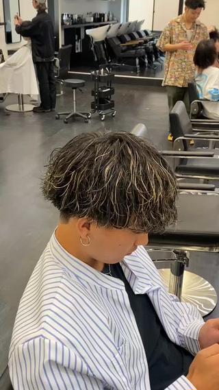 パーマは波巻き、ブリーチは1回のみです！ 