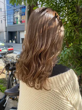 ミディアム 大野 美紅のヘアスタイル