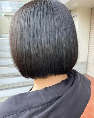 ショート ウスイマイコ カット/ケアカラーのヘアスタイル