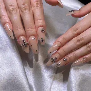 ネイル M2ネイルサロン【長さ出し&フィルイン導入店】所属・長さ出し専門店 RIRIのネイルデザイン