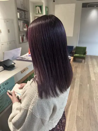 セミロング カラー 塩澤 榛奈のヘアスタイル
