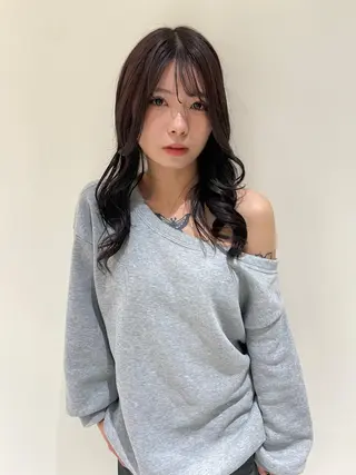 ロング カラー 都築 あんずのヘアスタイル