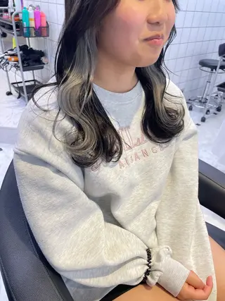 ロング カラー ヘアアレンジ ブリーチカラー🩰 ガーリー🩰とらのヘアスタイル