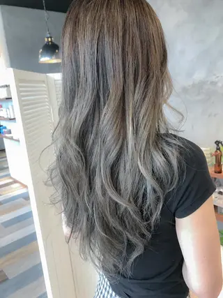 セミロング カラー 💘トレンドスタイル 💘透明感ヘアのヘアスタイル