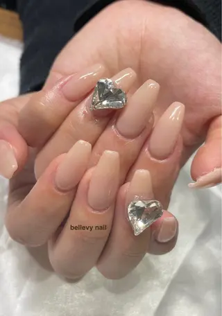 ネイル bellevy所属・藤原 はずきのネイルデザイン