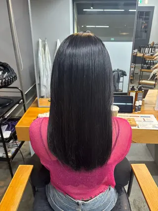 カラー ROCCOeast AKARIのヘアスタイル