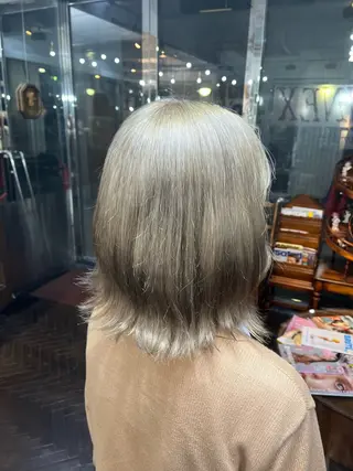 ミディアム デザインカラー/ ブリーチ/コーンロウのヘアスタイル