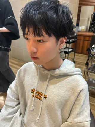 パーマ メンズ 池田理紗/メンズ カット/切りっぱなしのヘアスタイル